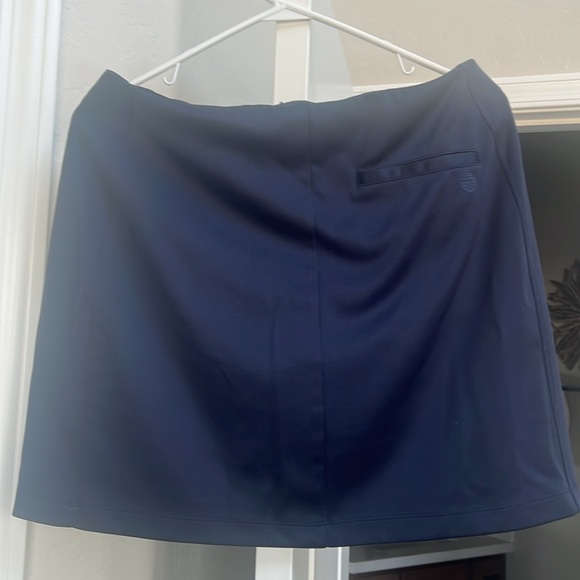Women’s Tory Sport Golf skirt ⛳️ w/ built in shorts. Sz: Large - Picture 5 of 7